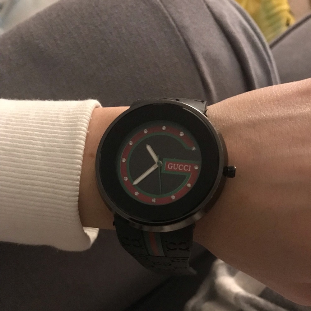 Men’s Gucci watch